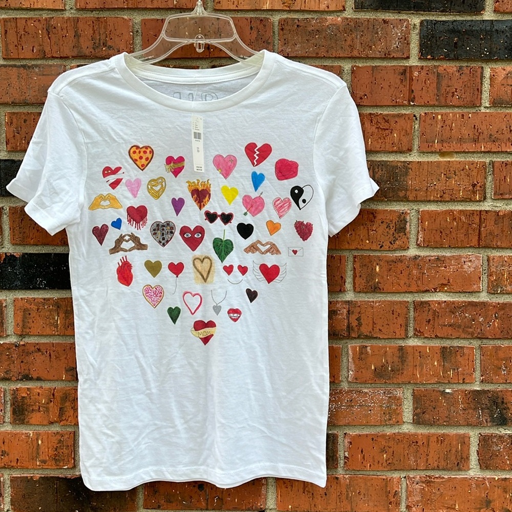 UNFORTUNATE PORTRAIT

Love and hearts WOMEN'S T-SHIRT
